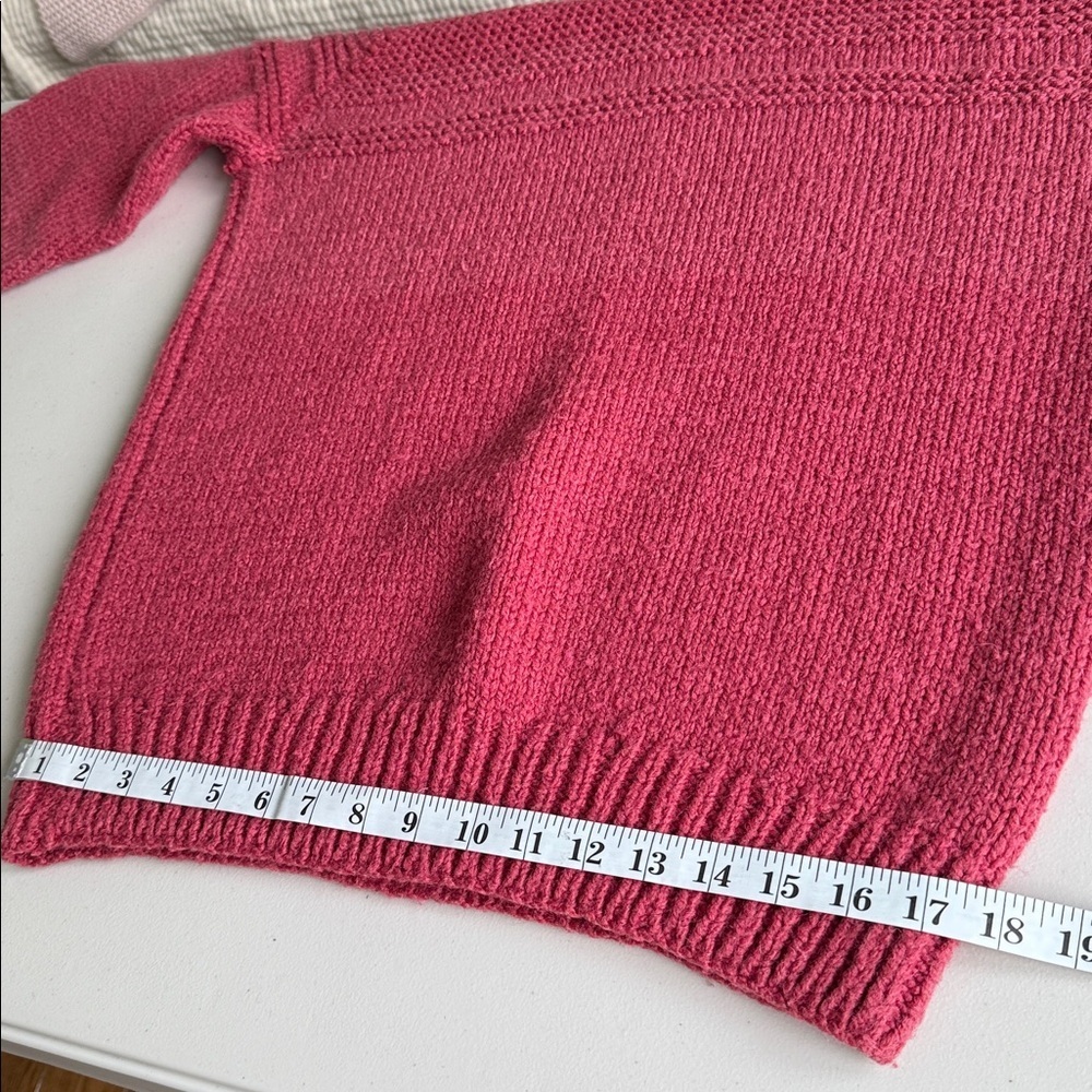 Hand-Knit Wool Sweater Raspberry Pink - Picture 11 of 14